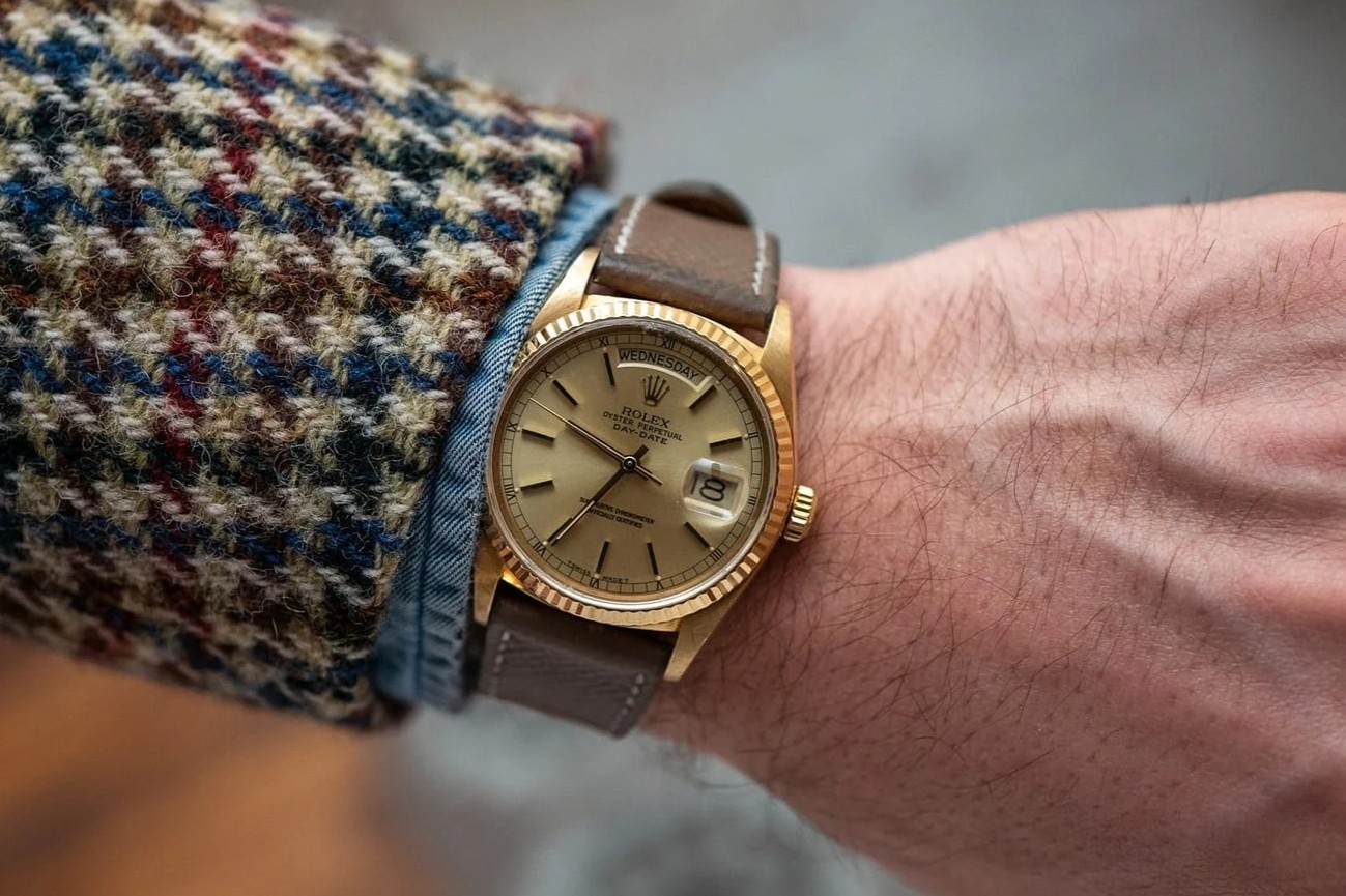 Mau dong ho trieu USD hinh anh