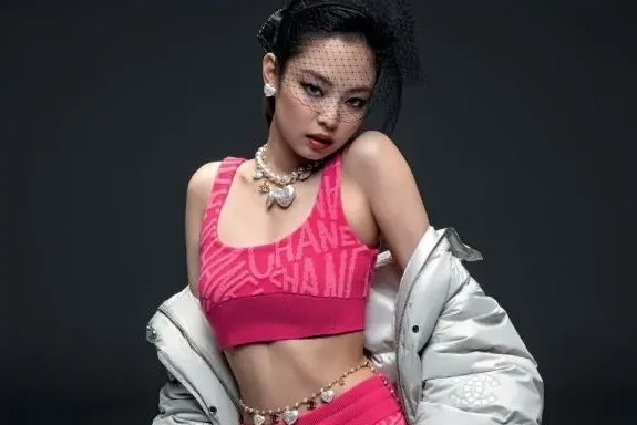 Chanel tiep tuc tang gia hinh anh