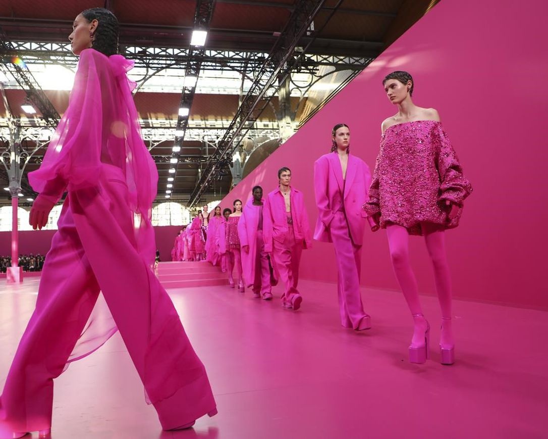 quan ao mau hong anh 3