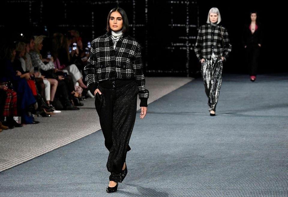 Loai vai bieu tuong cua Chanel anh 1