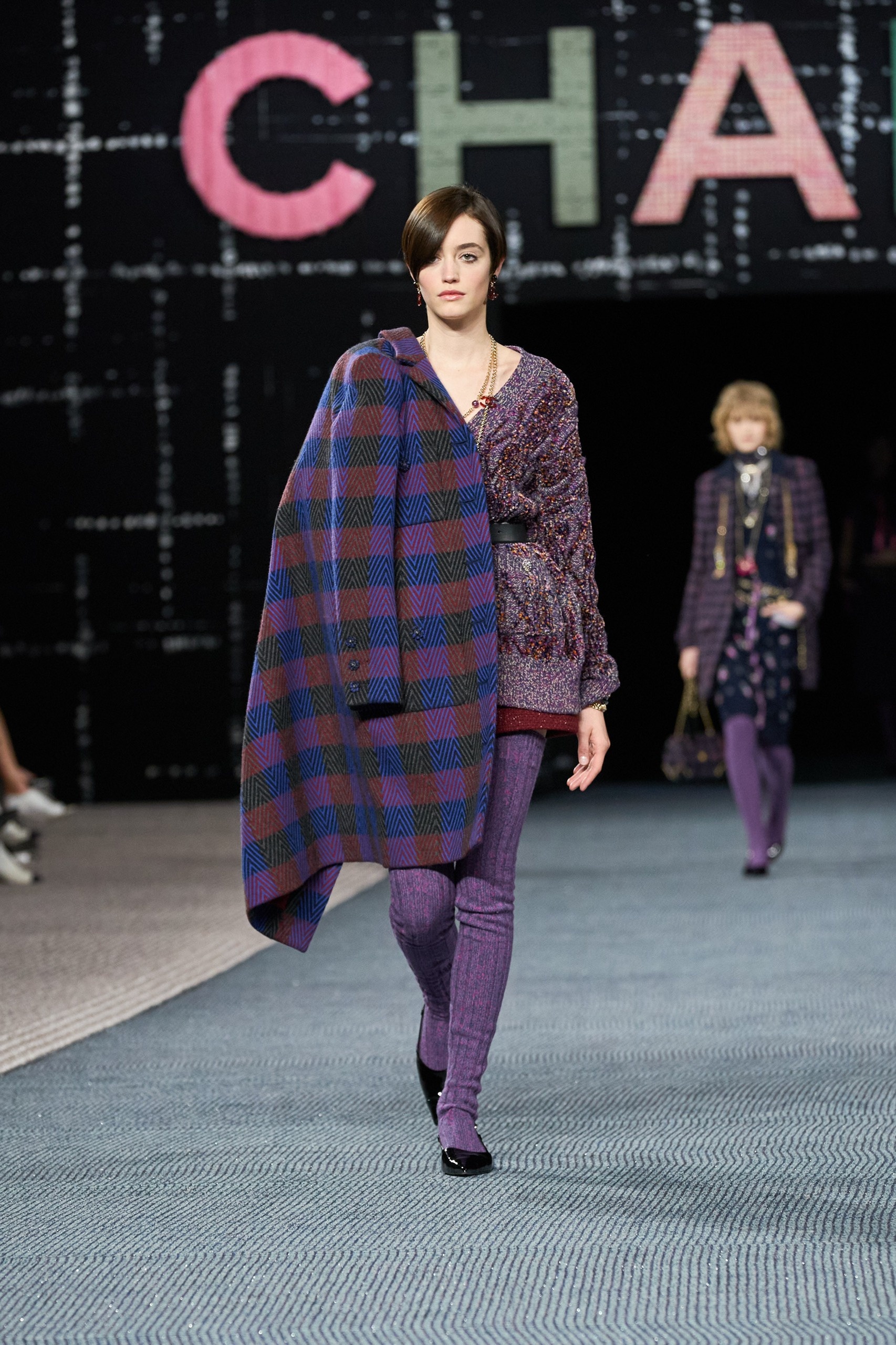 Loại vải biểu tượng của Chanel ảnh 17 Loai vai bieu tuong cua Chanel anh 17