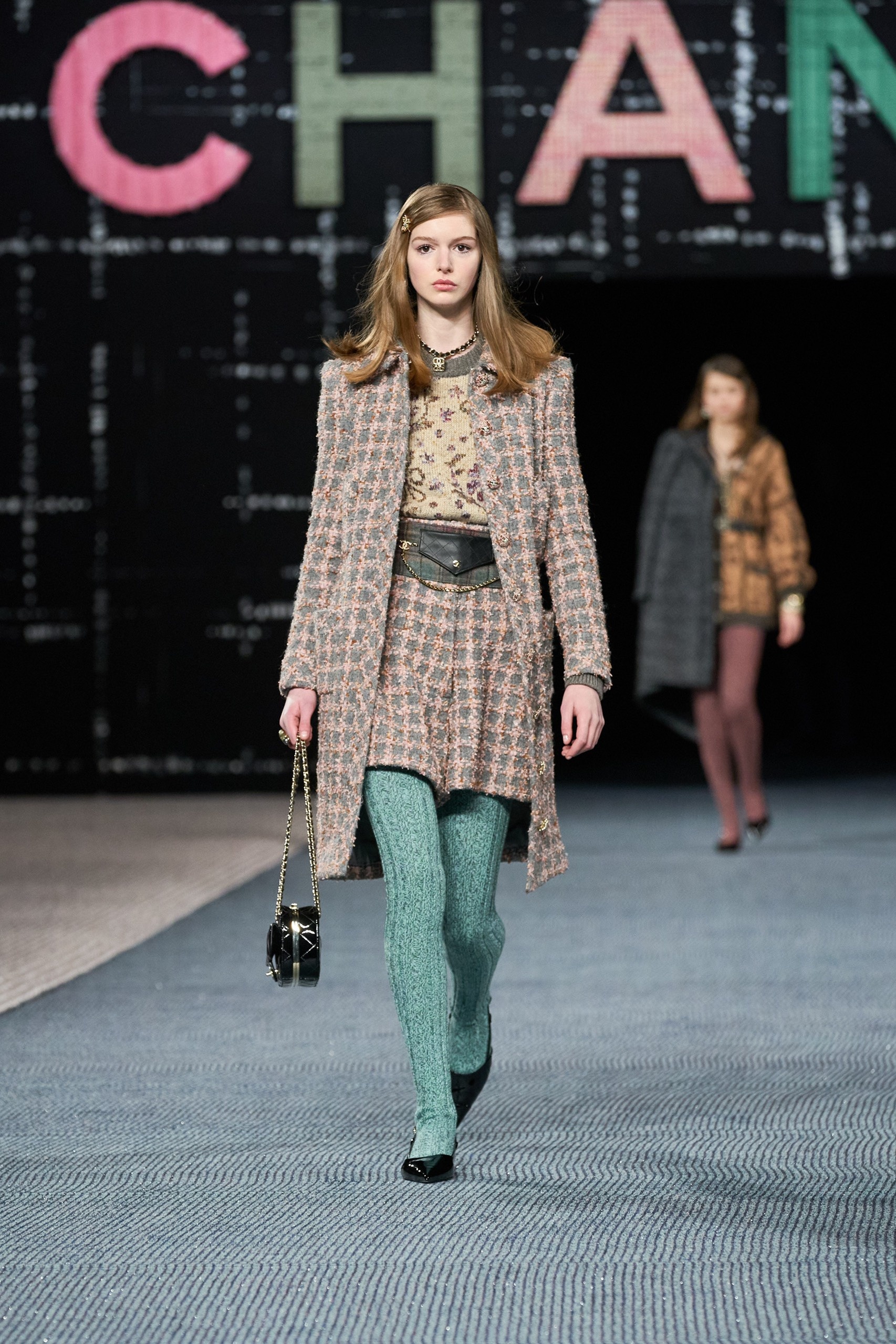 Loại vải biểu tượng của Chanel ảnh 18 Loai vai bieu tuong cua Chanel anh 18