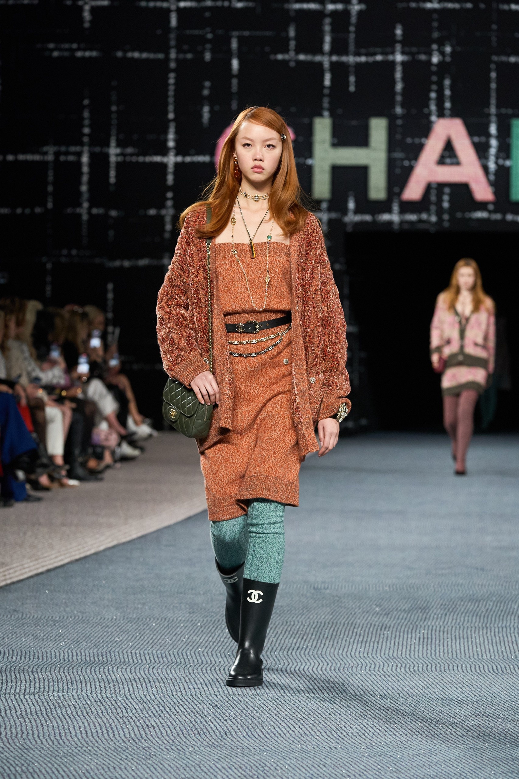 Loại vải biểu tượng của Chanel ảnh 12 Loai vai bieu tuong cua Chanel anh 12