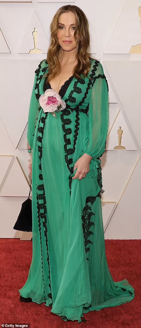 thảm họa thời trang Oscar 2022 ảnh 6 tham hoa thoi trang Oscar 2022 anh 6