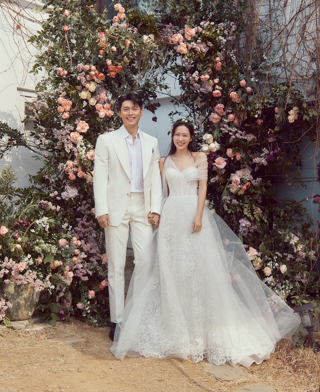 Gu ăn mặc của Hyun Bin và Son Ye Jin ảnh 2 Gu an mac cua Hyun Bin va Son Ye Jin anh 2