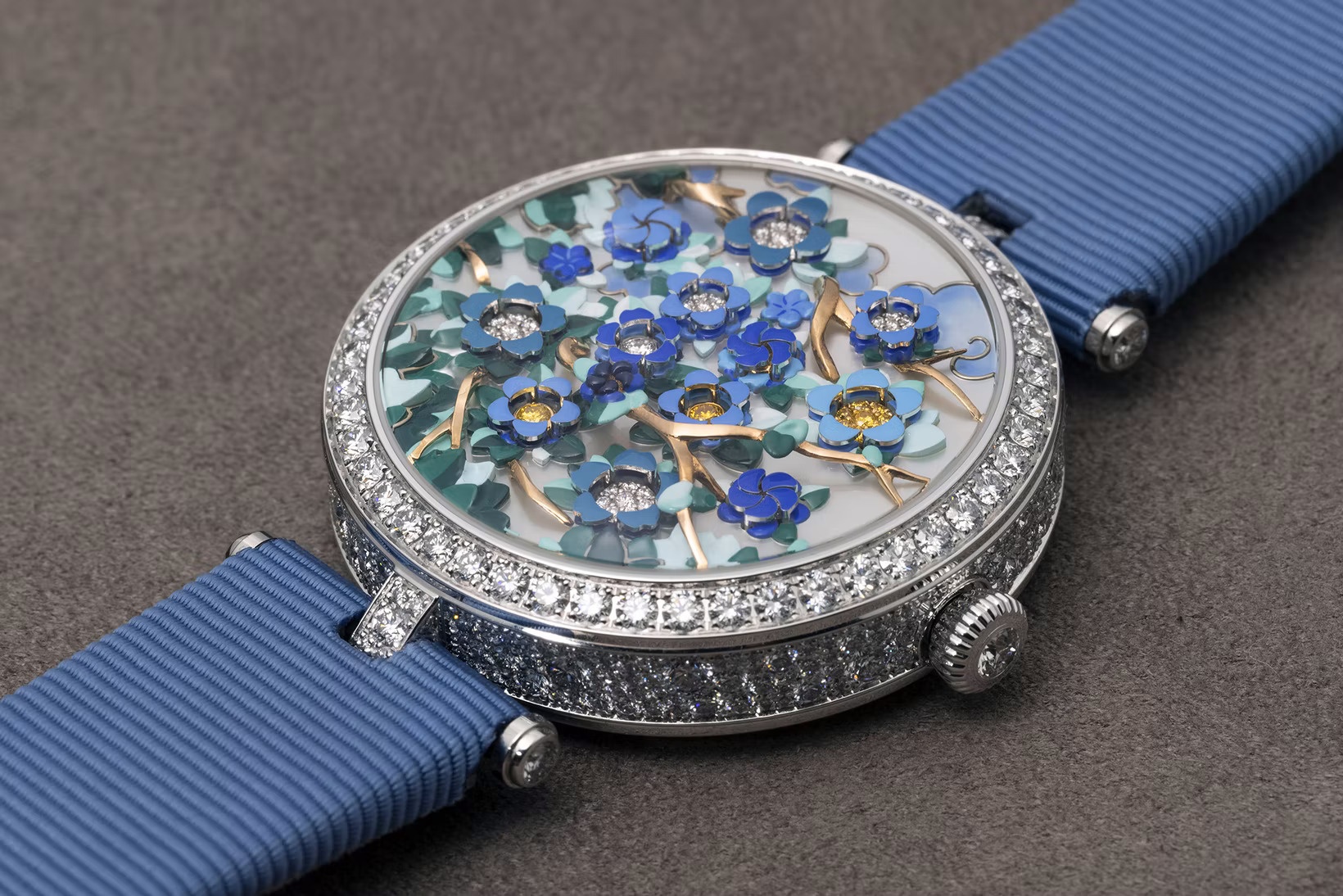 Mau dong ho an tuong trong nam 2022 anh 4