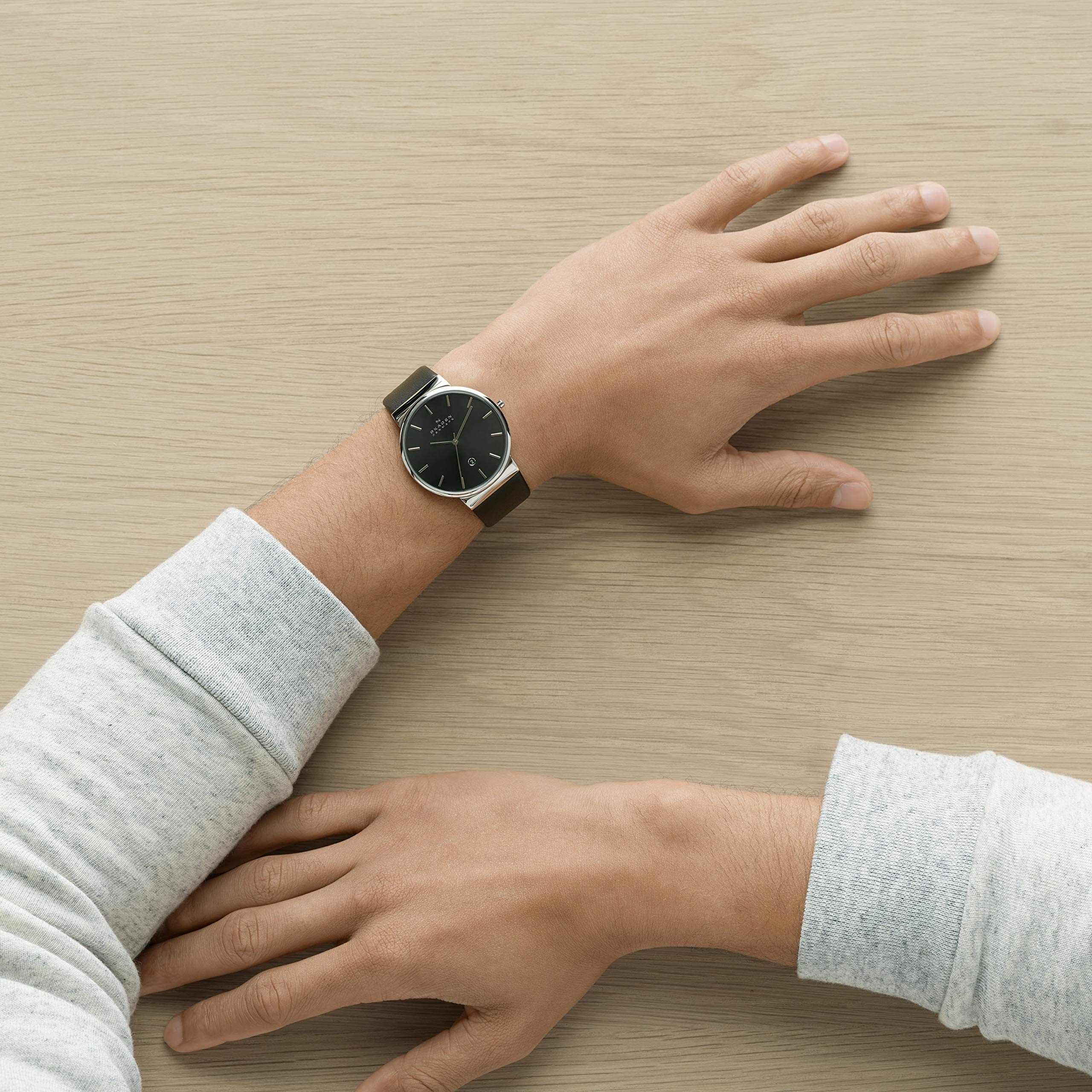 Mau dong ho nam gia duoi 200 USD anh 10