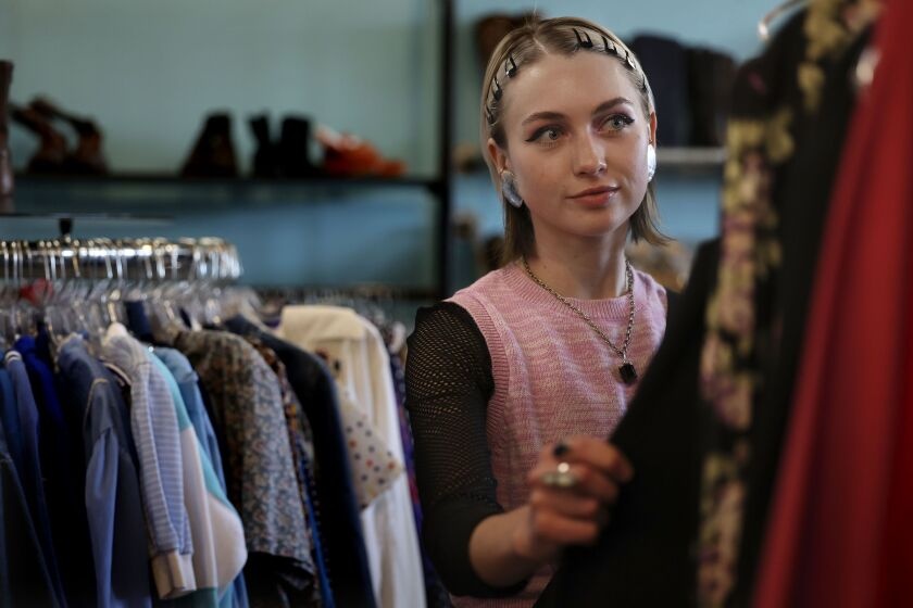 Su that ve trao luu mua quan ao cu anh 5