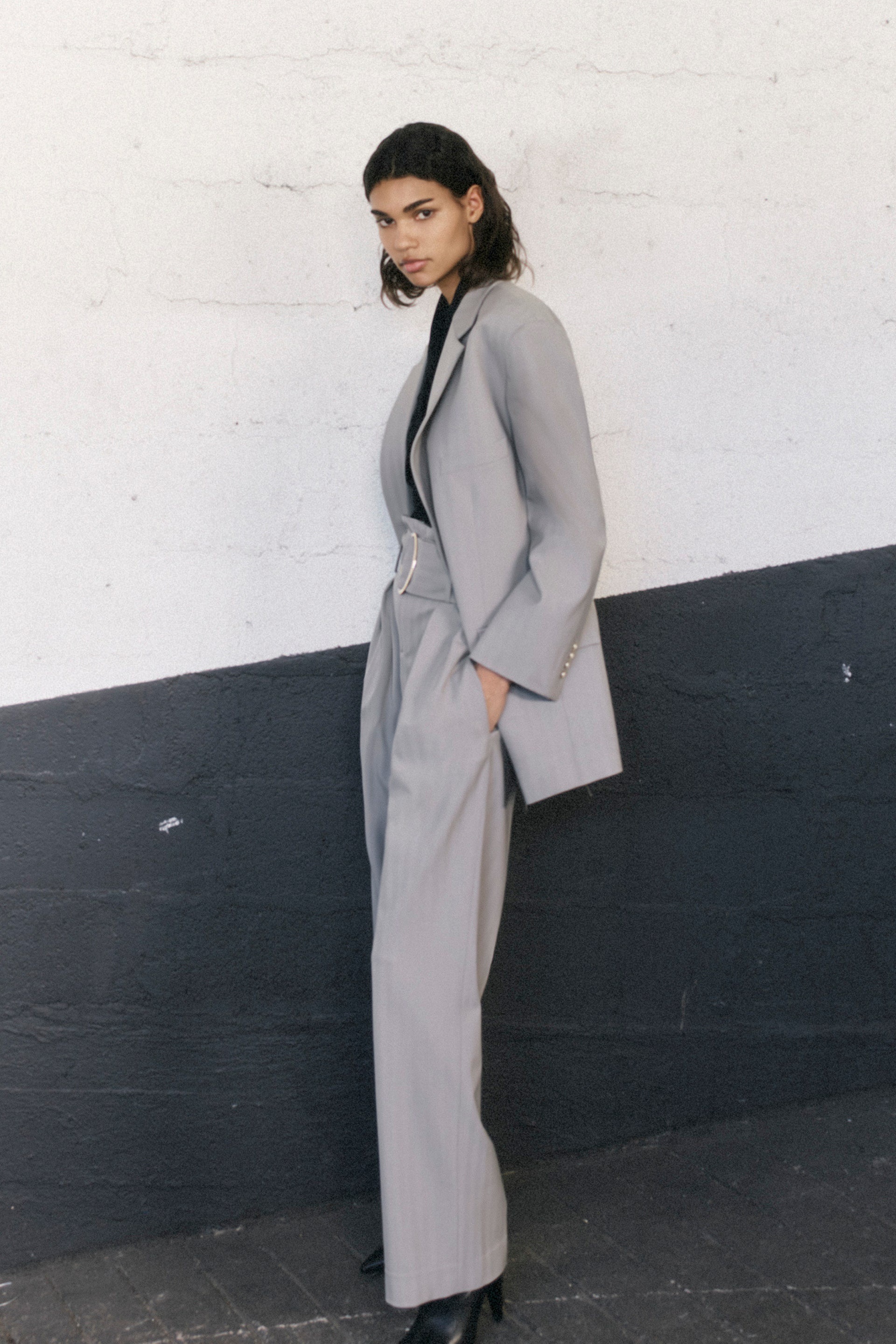 Cach nhan biet quan ao dang mua anh 2