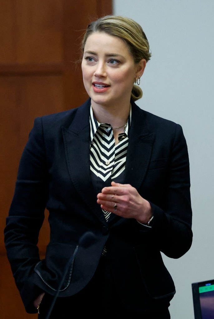 kieu trang diem cua Amber Heard anh 7