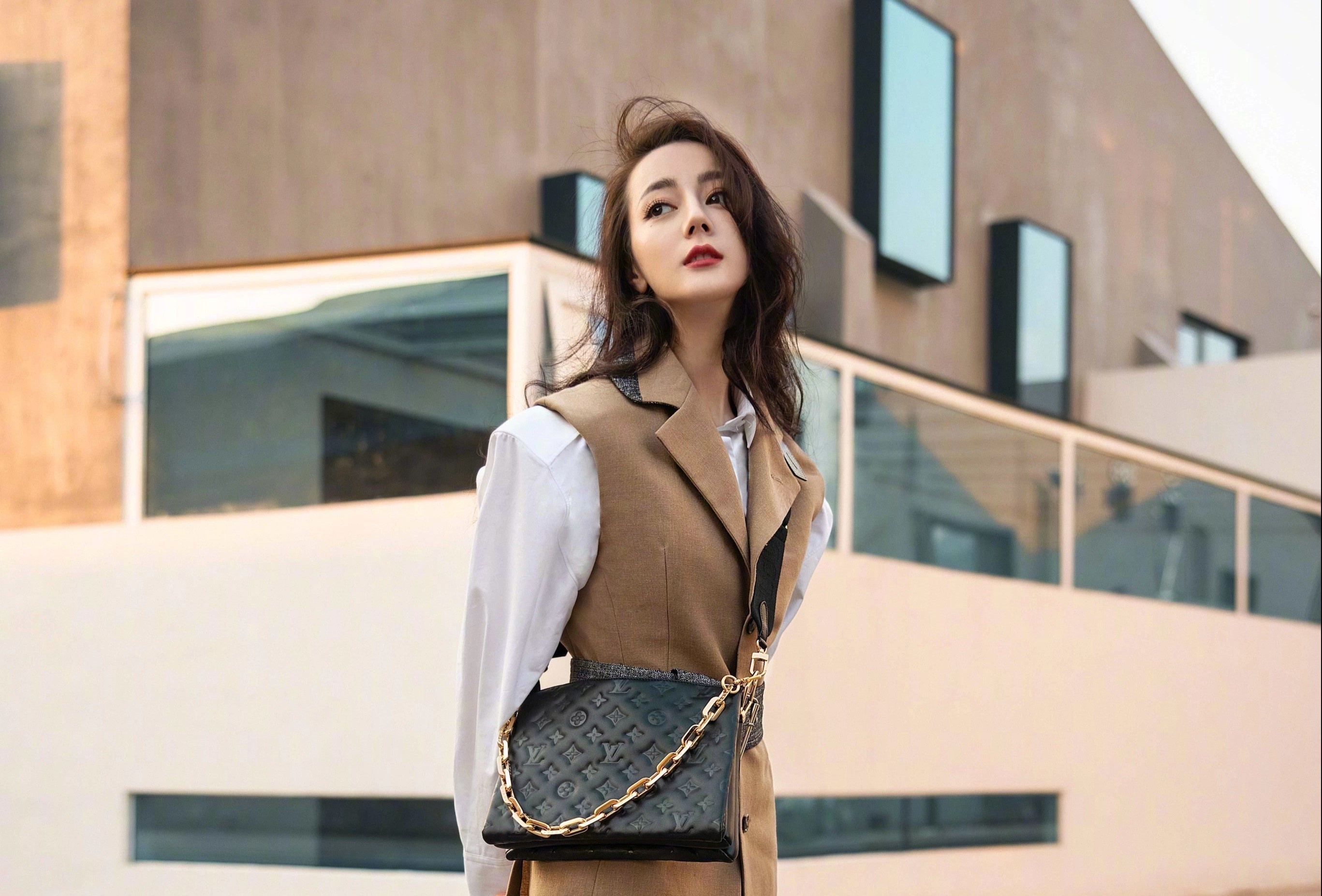 Cach thuong hieu cao cap niu giu khach hang hinh anh