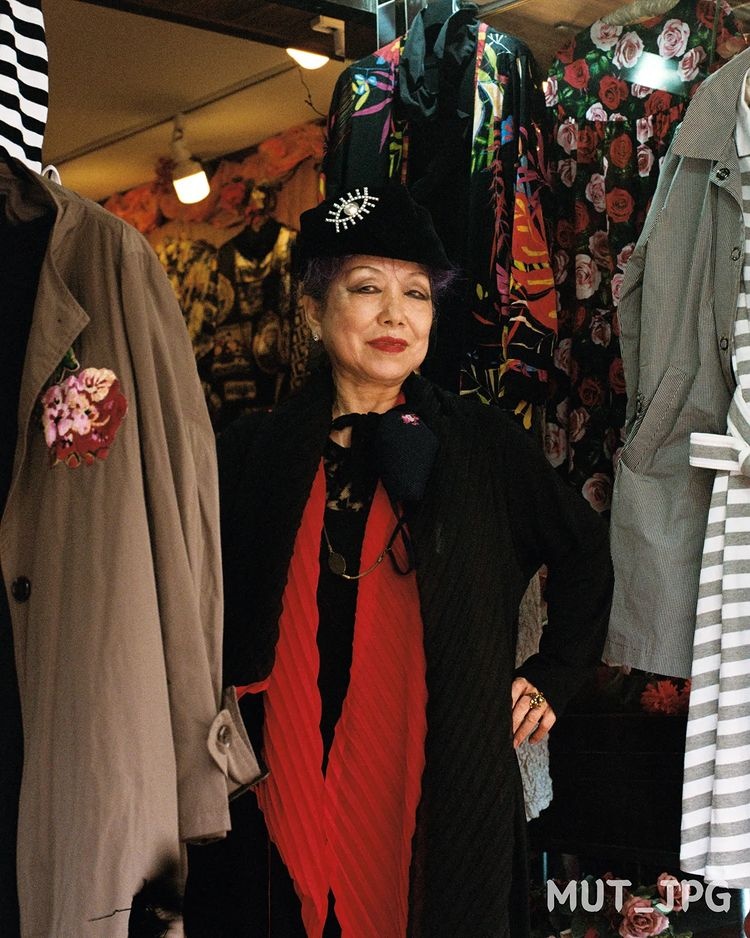 Nơi có những người cao tuổi ăn mặc sành điệu ảnh 5 Noi co nhung nguoi cao tuoi an mac sanh dieu anh 5