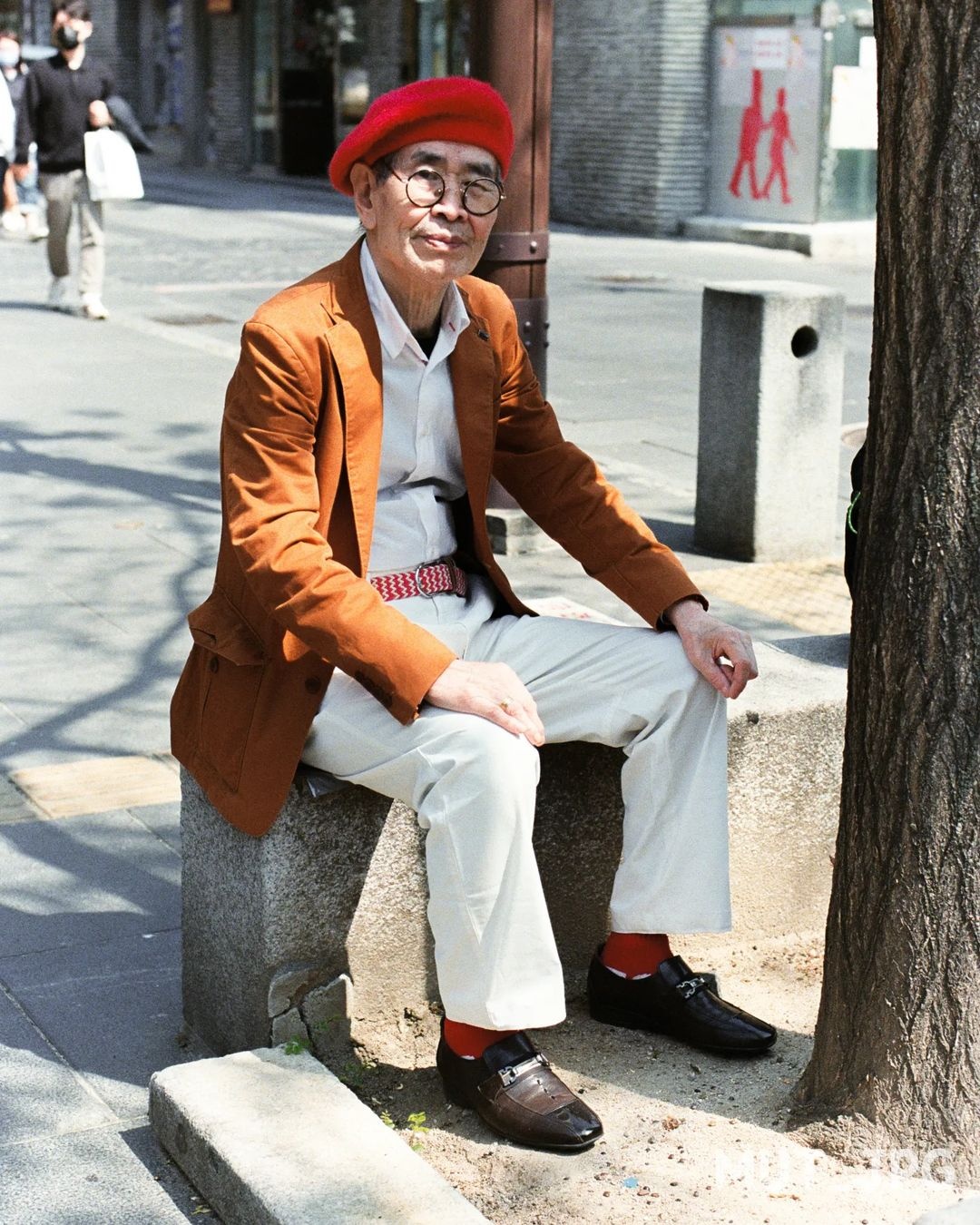 Nơi có những người cao tuổi ăn mặc sành điệu ảnh 3 Noi co nhung nguoi cao tuoi an mac sanh dieu anh 3