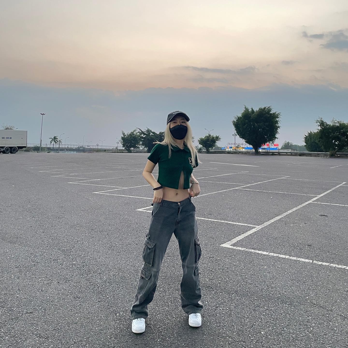 mot mac quan cargo anh 5