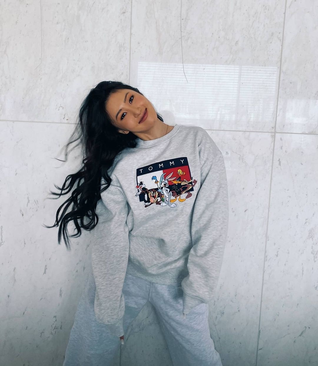 Hwasa mặc đồ xuyên thấu ảnh 3 Hwasa mac do xuyen thau anh 3