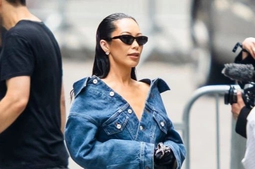 Gioi nha giau di xem show thoi trang hinh anh