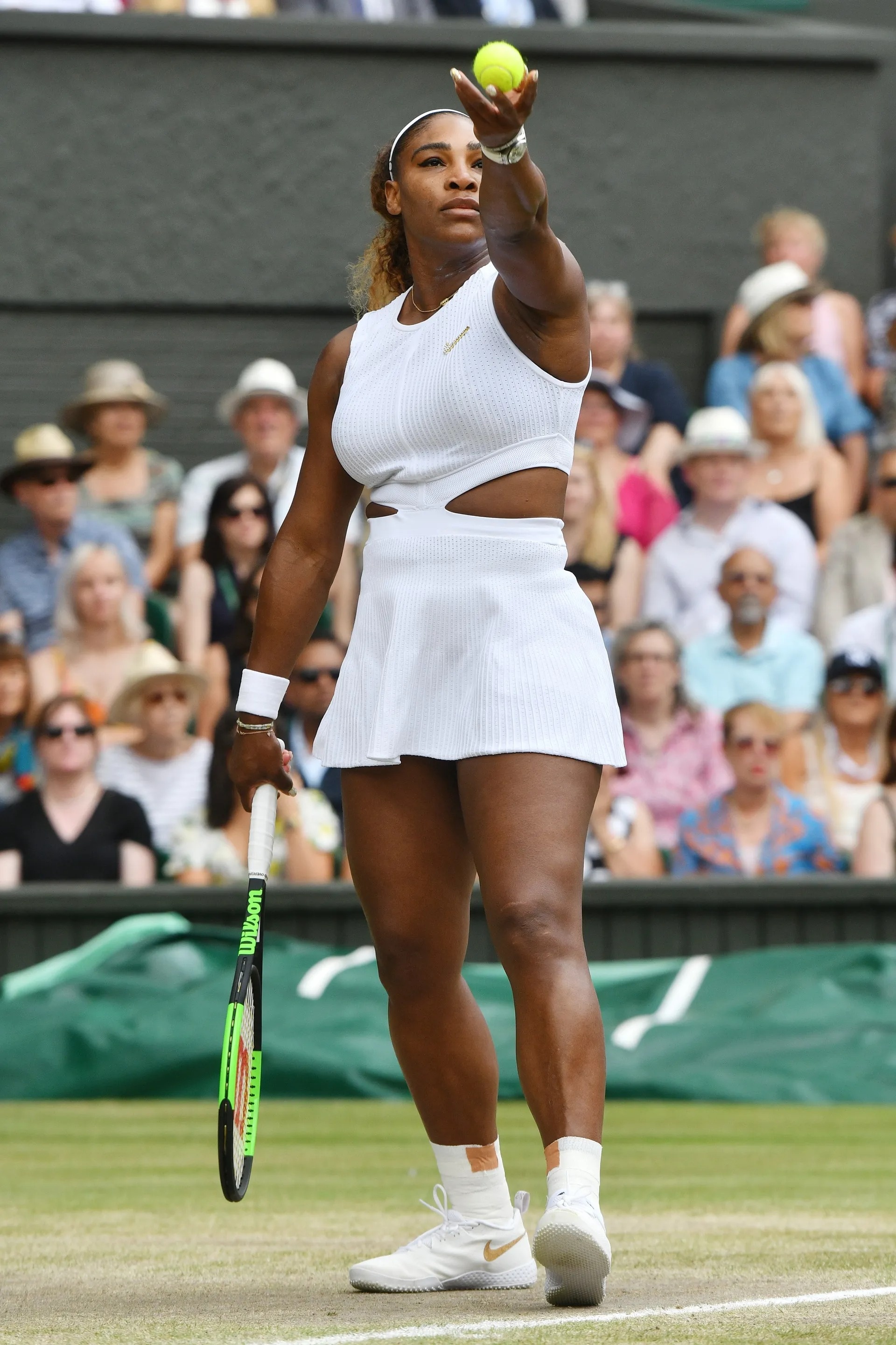 Trang phục thi đấu gợi cảm ở Wimbledon ảnh 11 Trang phuc thi dau goi cam o Wimbledon anh 11