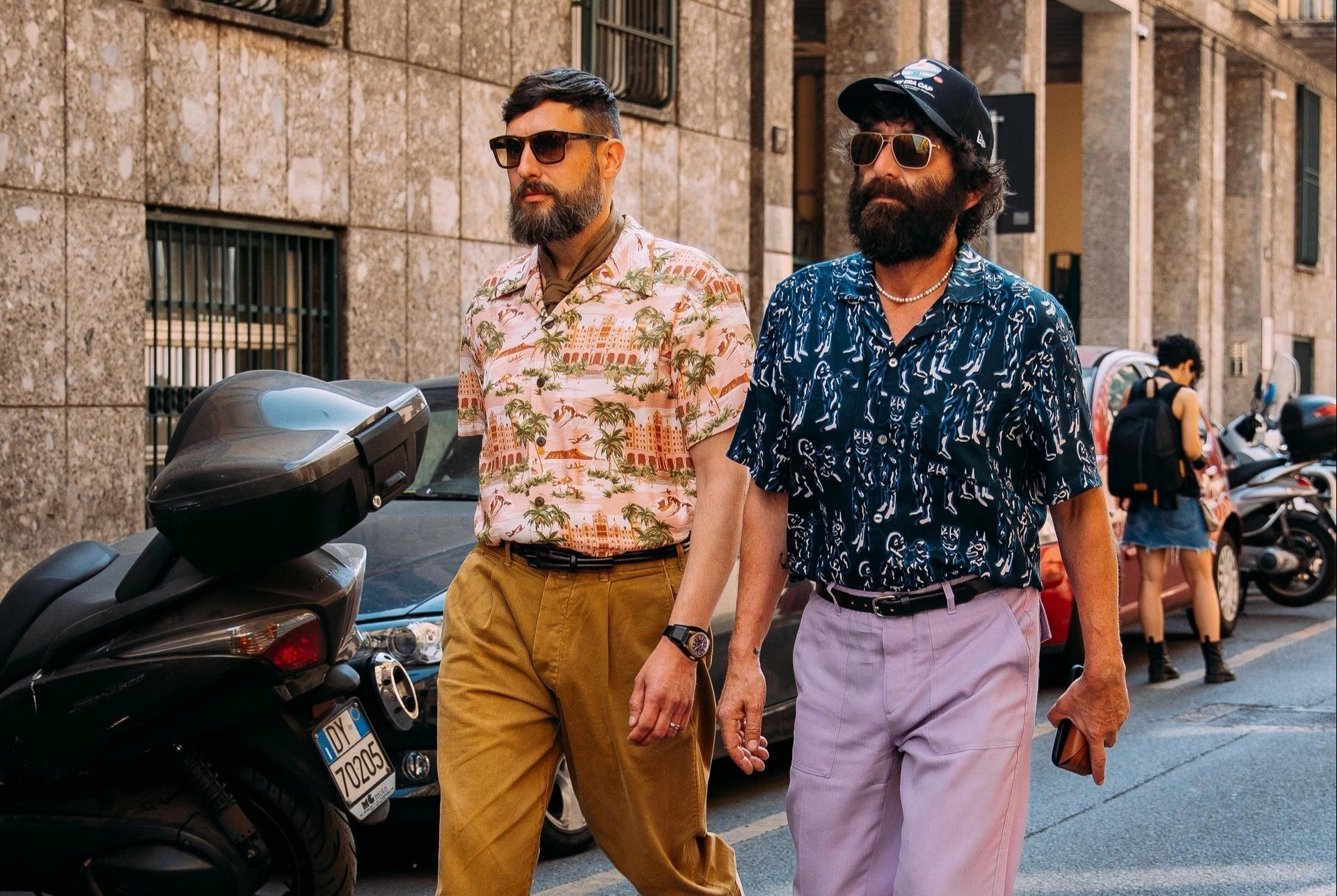 Mau ao nam gioi nen co trong mua he anh 11