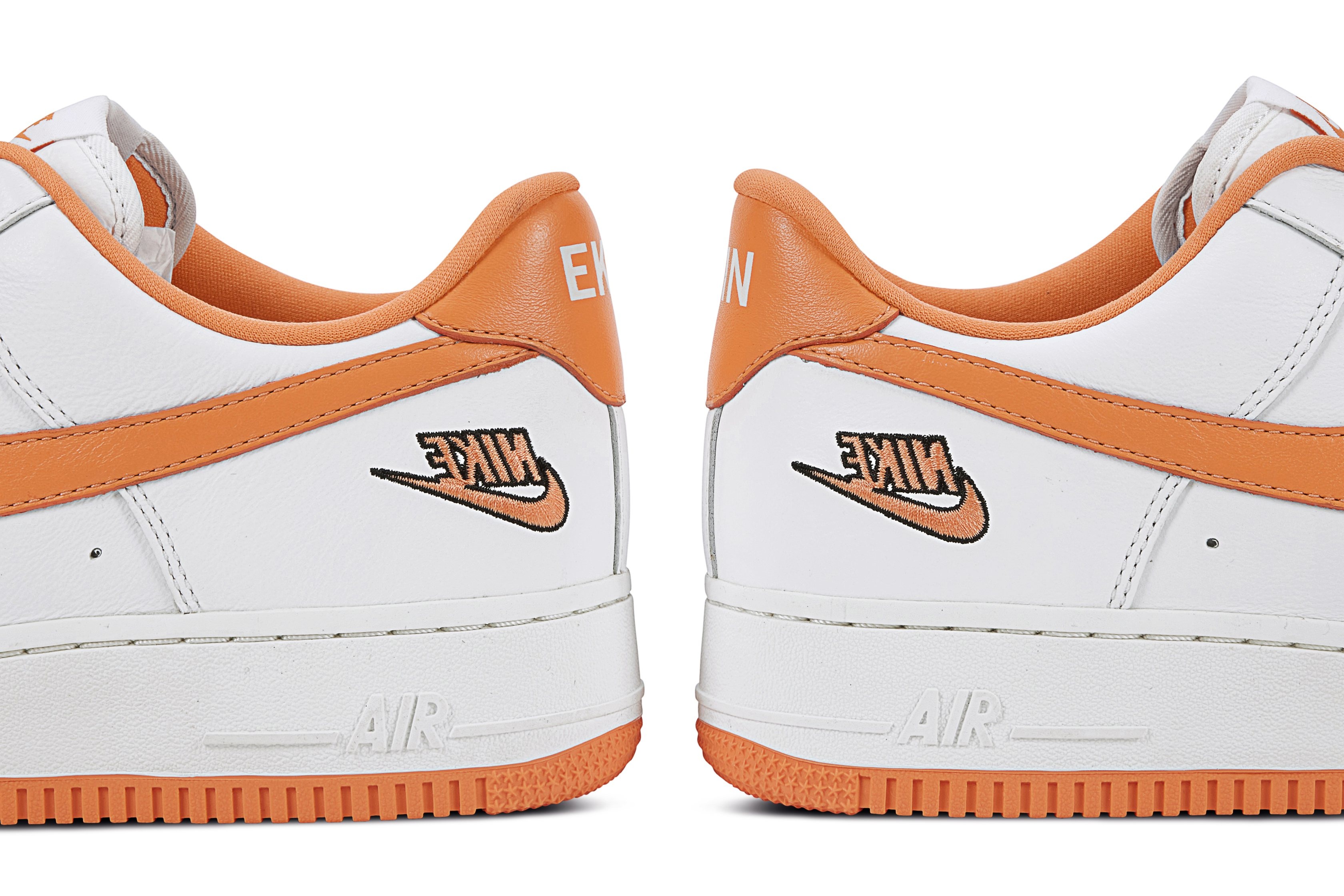 Doi sneakers duoc ban voi gia hon 150.000 USD anh 8