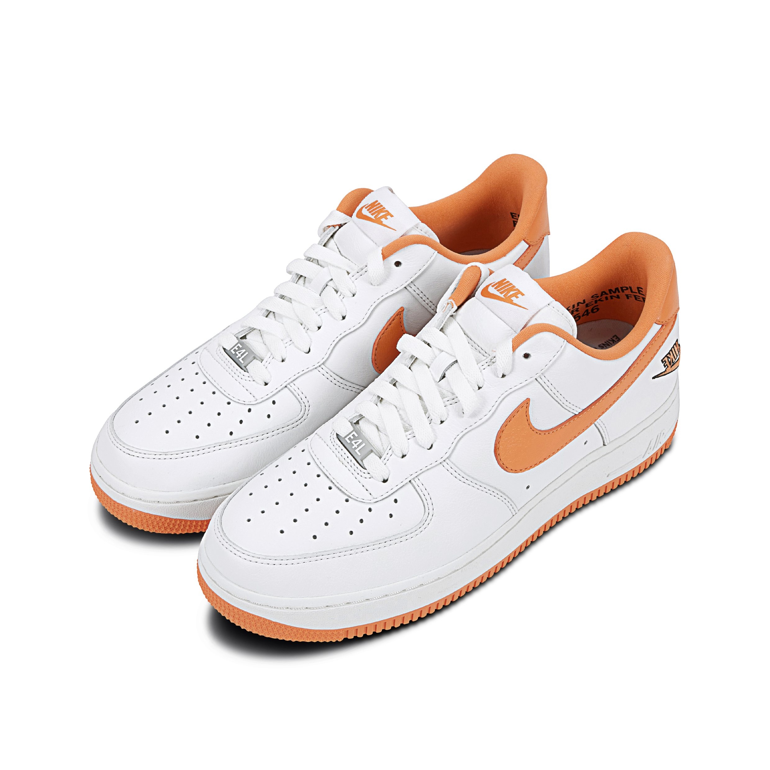 Đôi sneakers được bán với giá hơn 150.000 USD ảnh 6 Doi sneakers duoc ban voi gia hon 150.000 USD anh 6