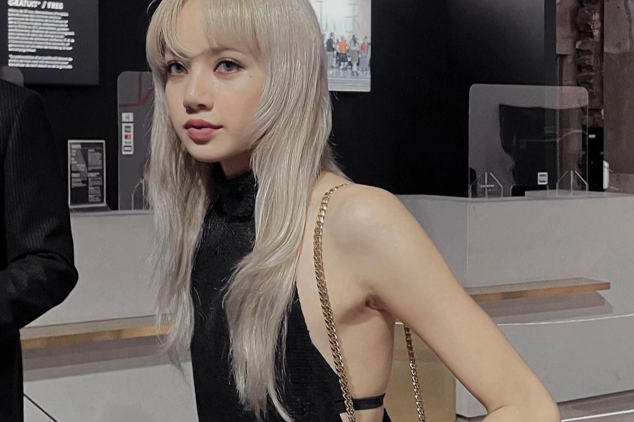 Lisa mac goi cam o show thoi trang hinh anh