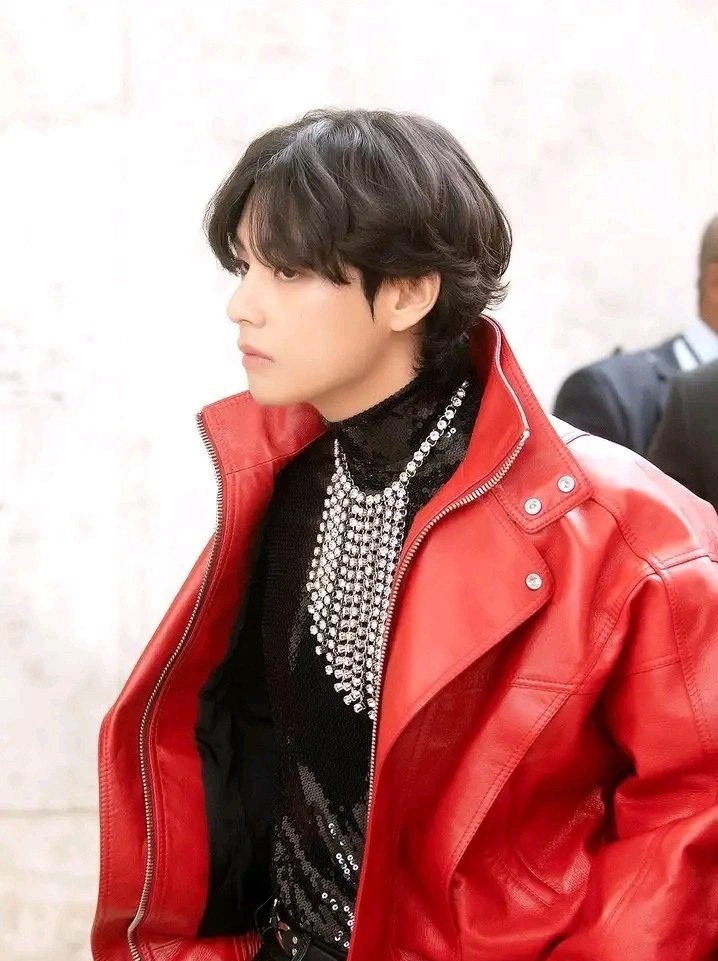 Lisa diện mốt lộ nội y ảnh 7 Lisa dien mot lo noi y anh 7