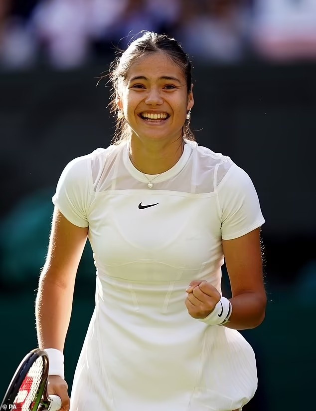 Emma Raducanu đeo vòng 23.000 USD ảnh 1 Emma Raducanu deo vong 23.000 USD anh 1