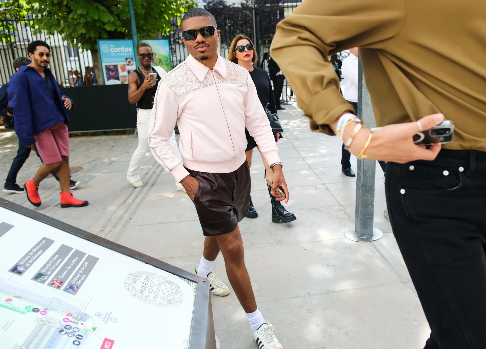 mac do boi o Paris anh 6