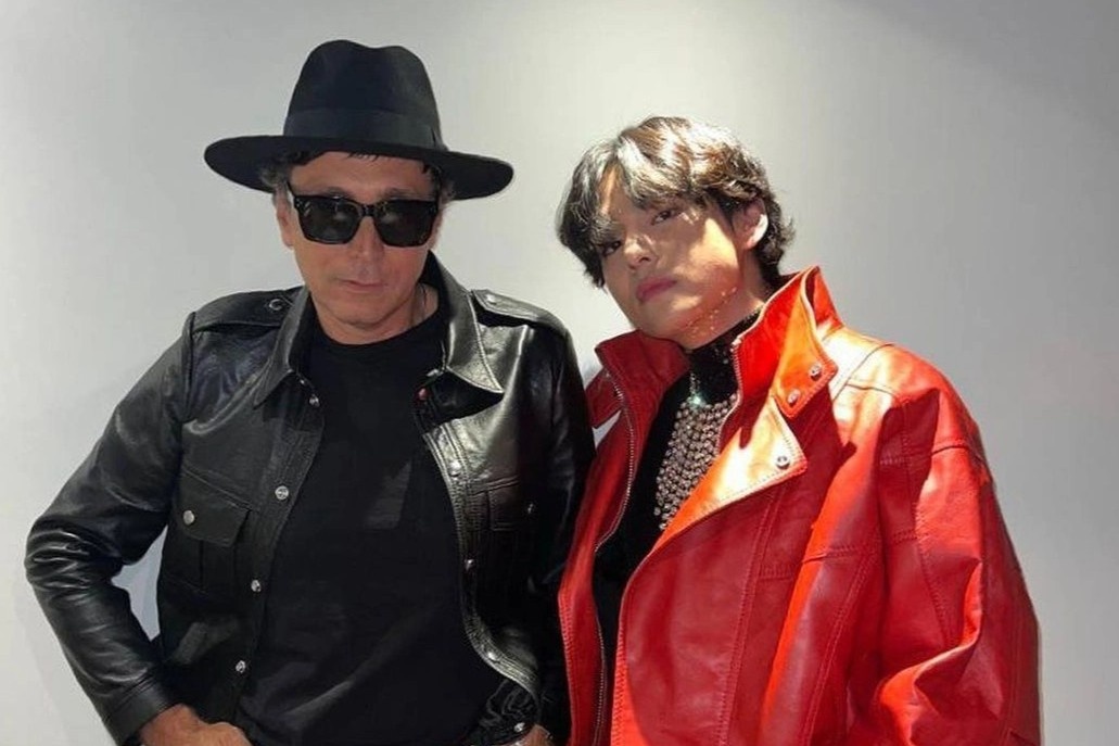 V duoc khen trong lan dau du show thoi trang hinh anh