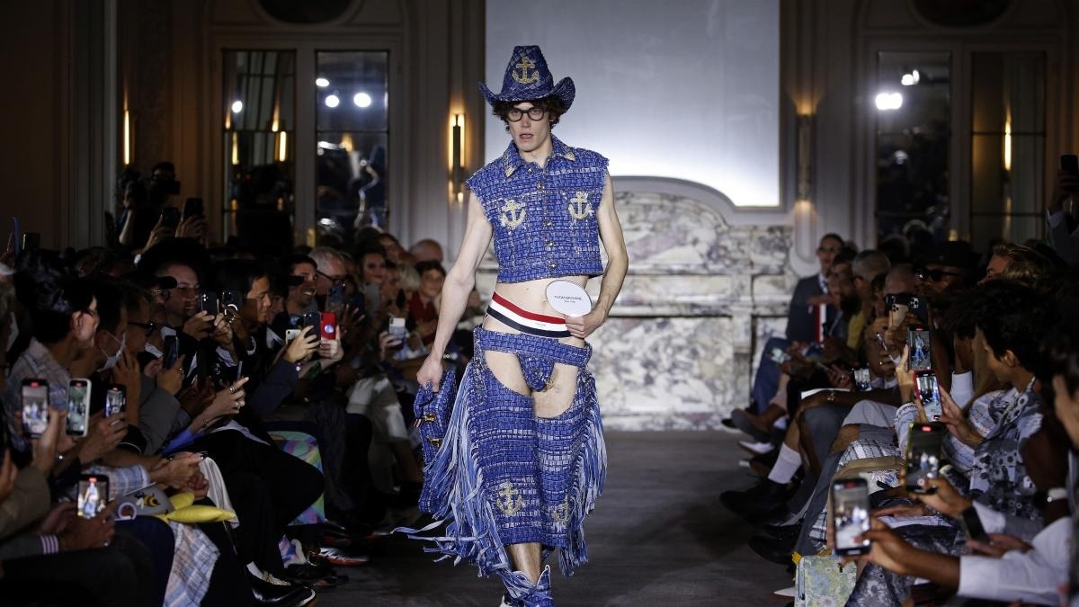 mot mac quan khong day anh 1