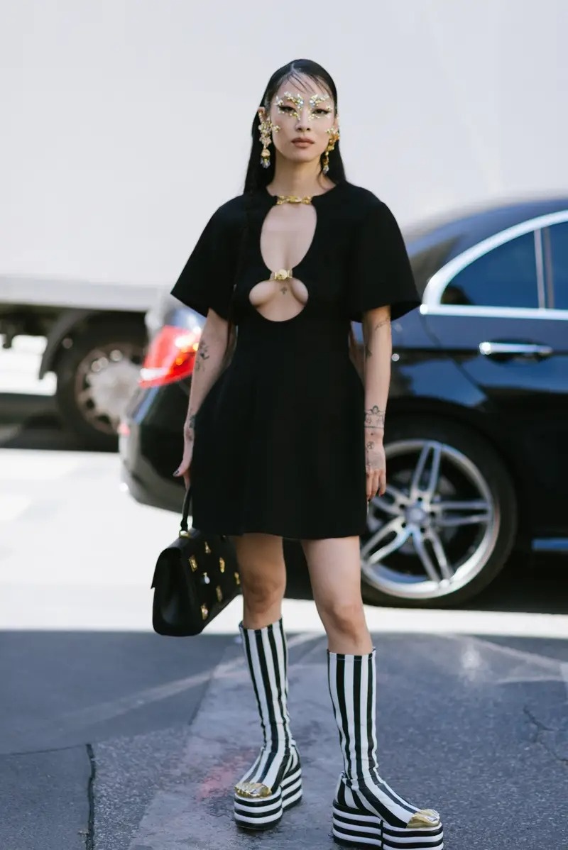 kim kardashian mặc hở ảnh 10 kim kardashian mac ho anh 10