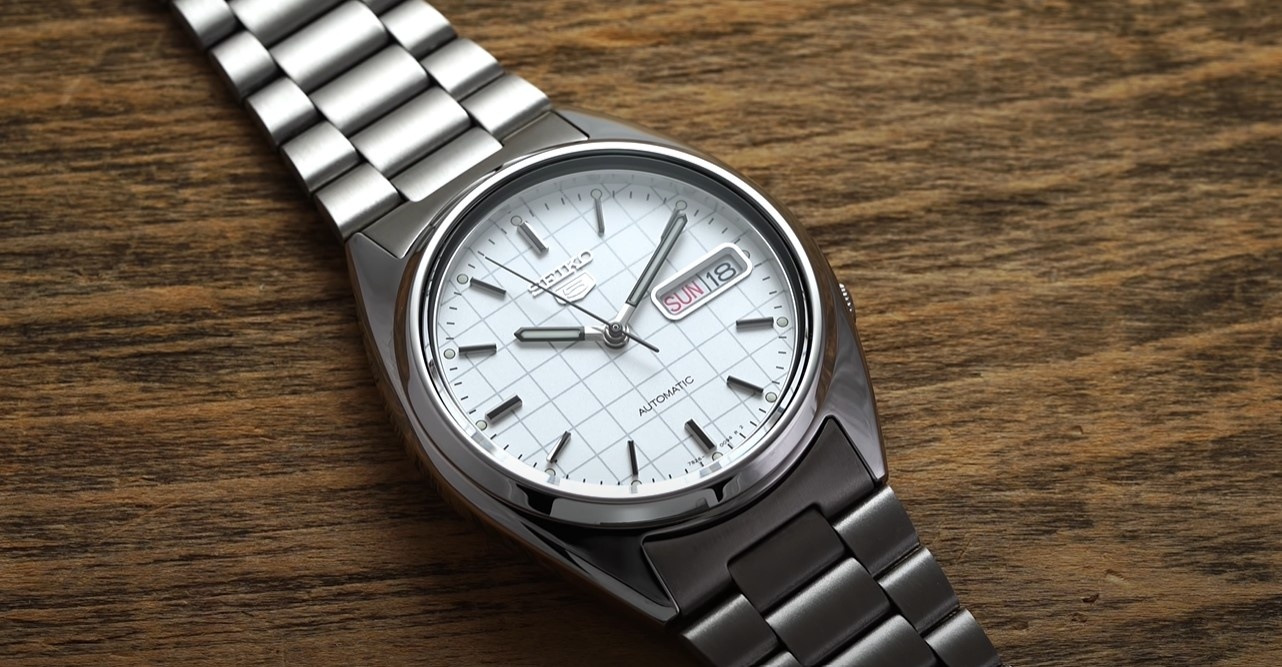 Mau dong ho gia duoi 150 USD anh 7