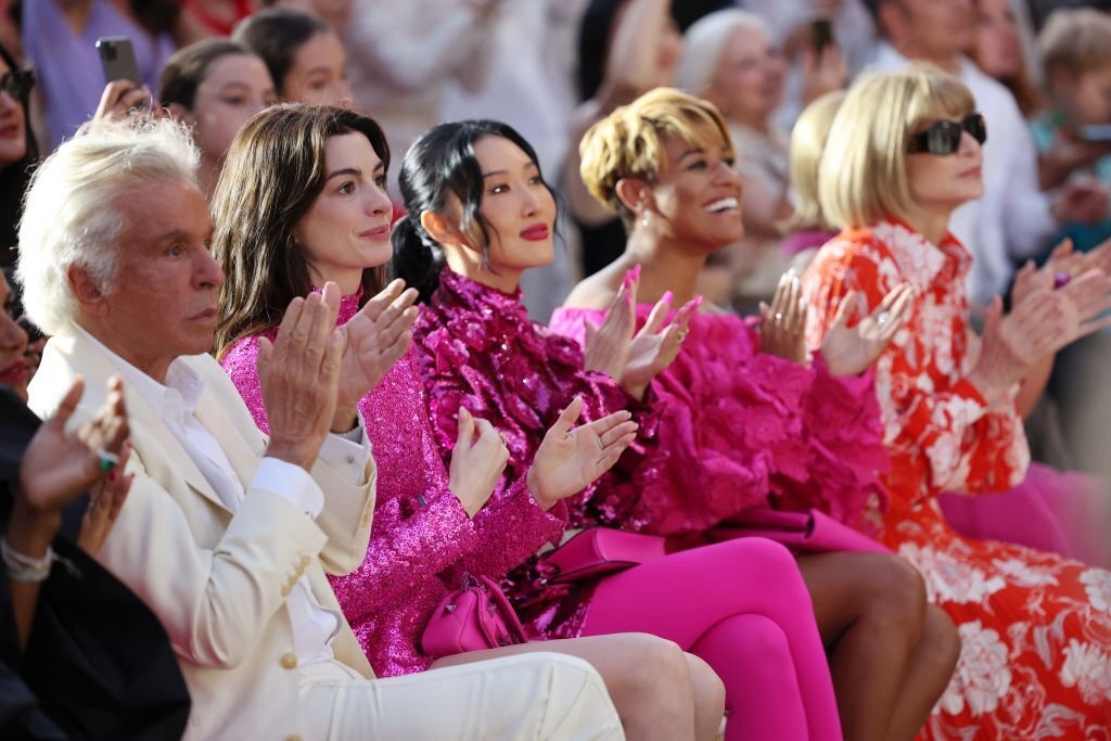 Nghe si dien mot nguc tran anh 1