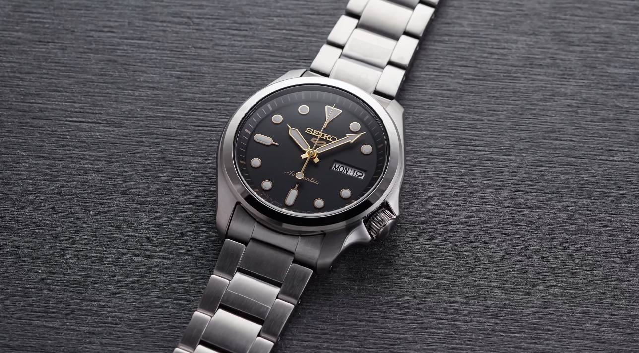 dong ho duoi 300 USD anh 4