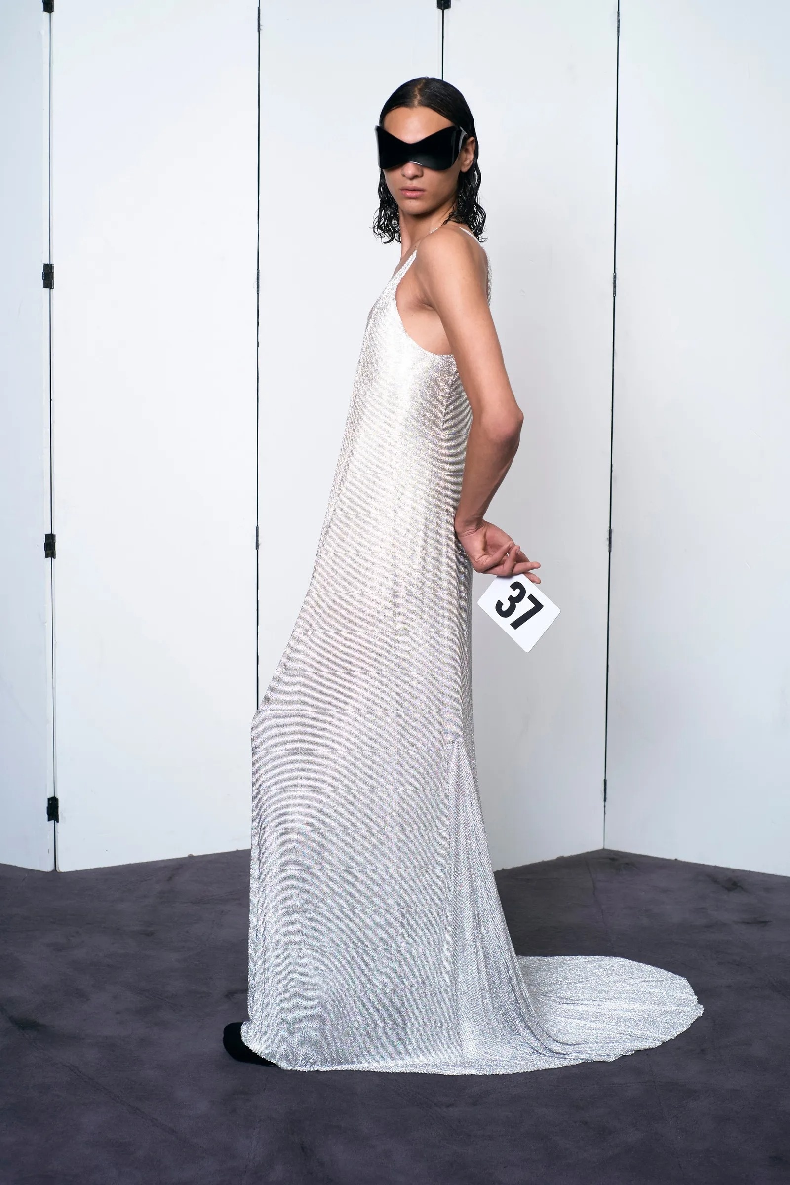 mẫu nammặc váy Balenciaga ảnh 2 mau nammac vay Balenciaga anh 2