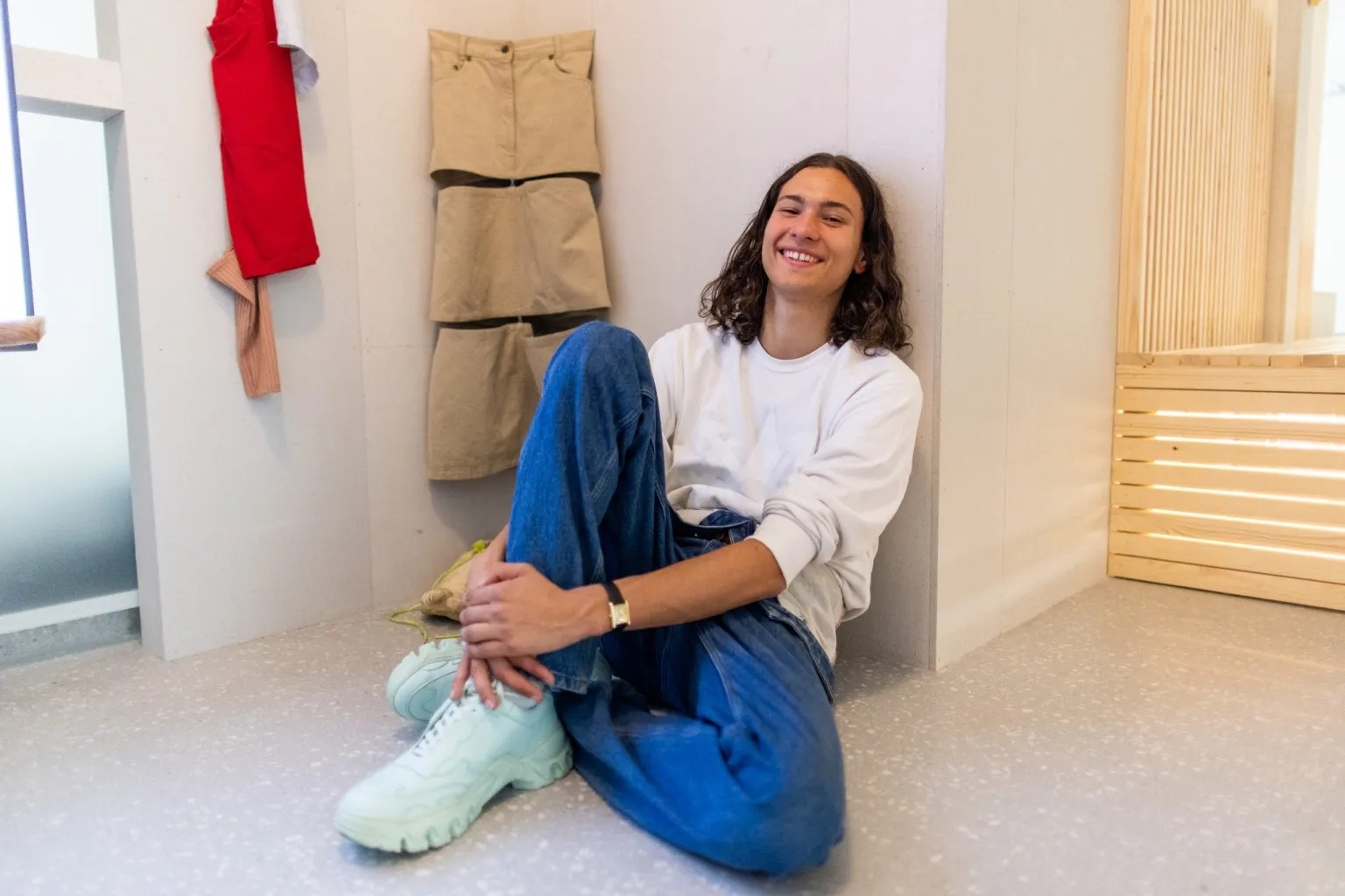 mau nammac vay Balenciaga anh 9