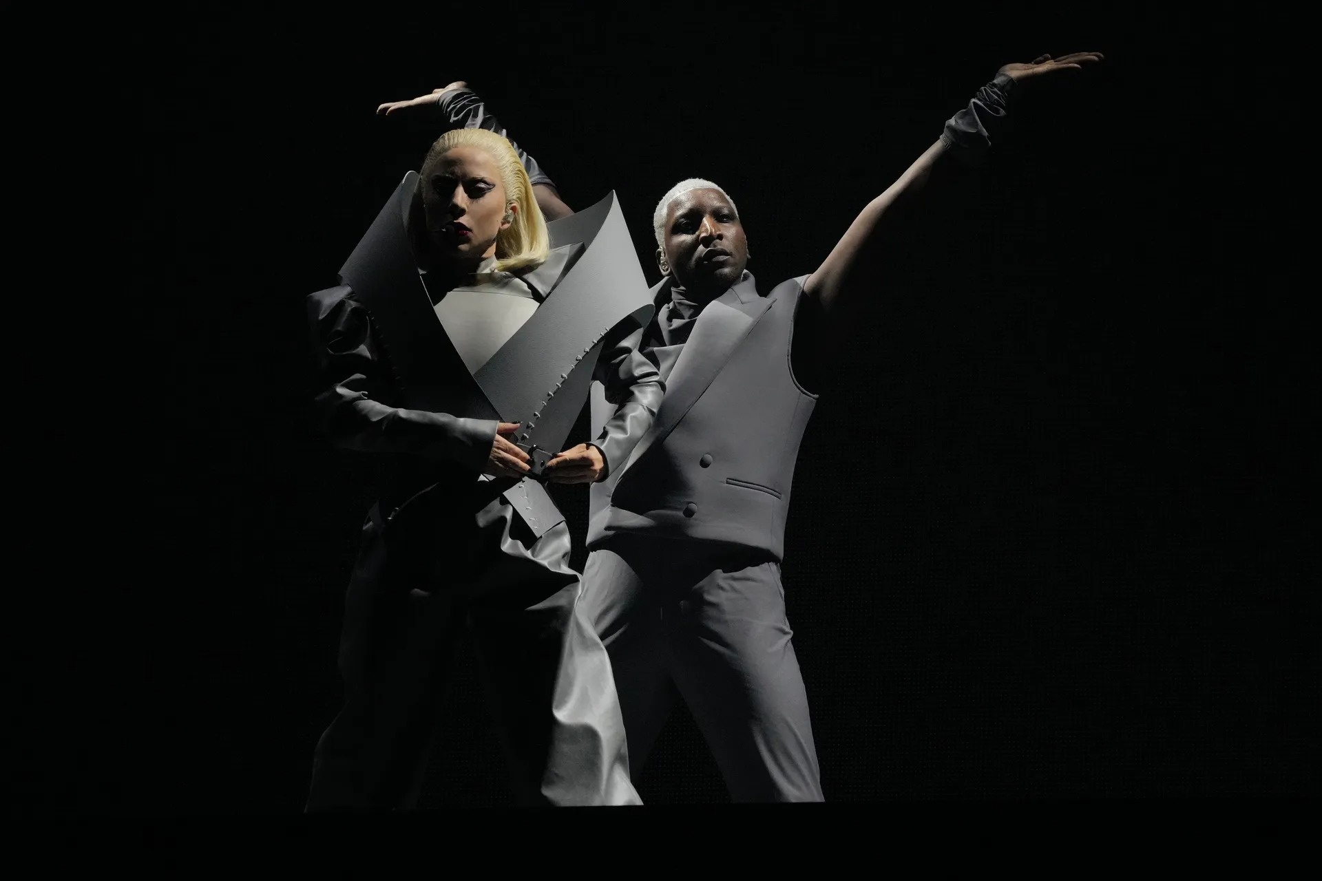 Lady Gaga mac do thung lo anh 1