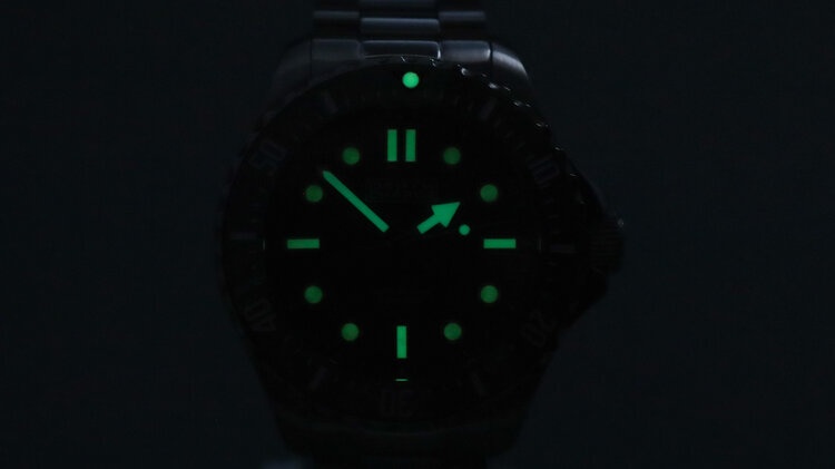 đồng hồ lặn giá dưới 200 USD ảnh 7 dong ho lan gia duoi 200 USD anh 7