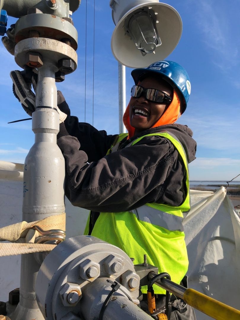 nguoi mau ao tam lam cong nhan anh 2