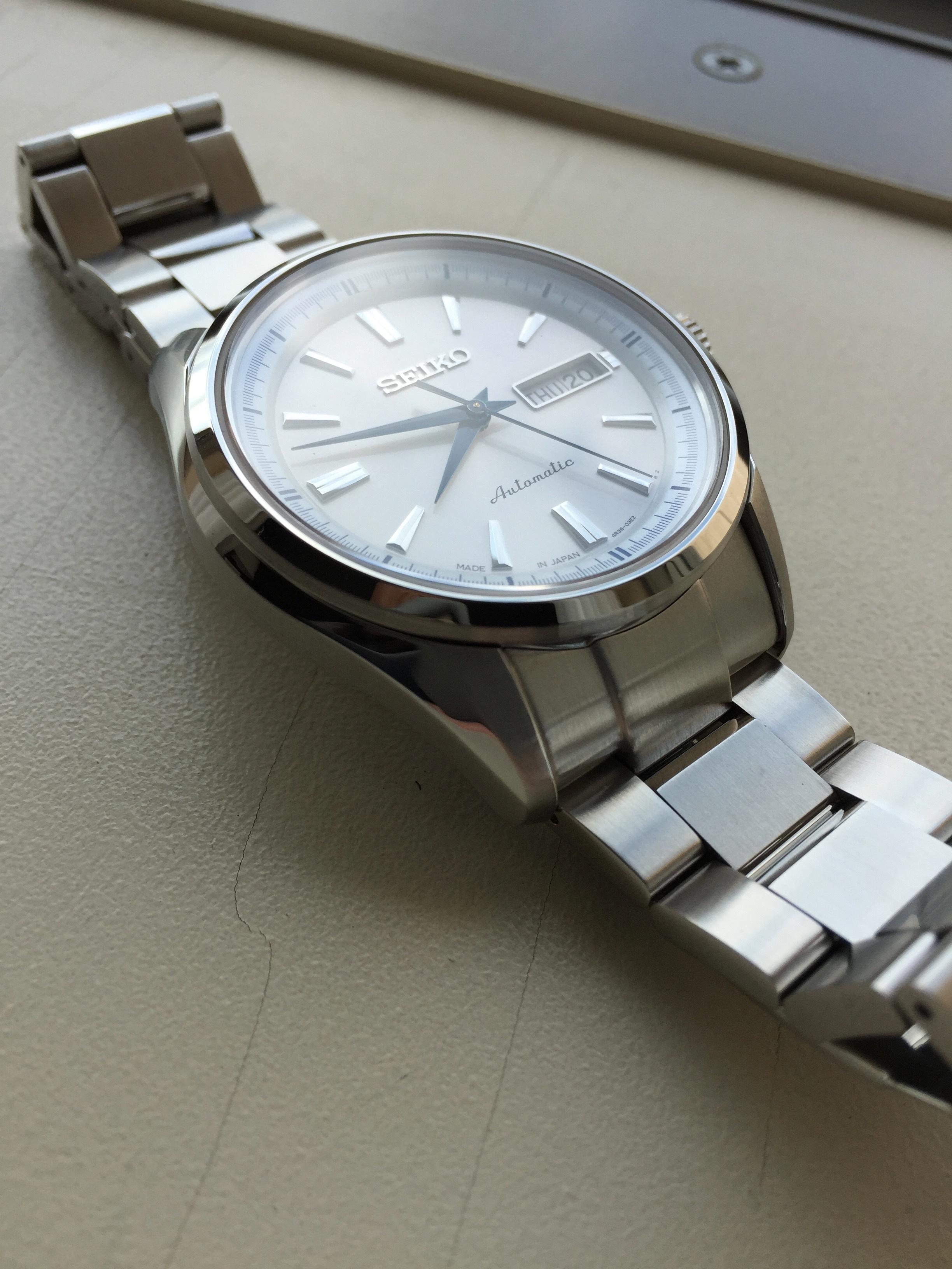 đồng hồ giá dưới 500 USD ảnh 5 dong ho gia duoi 500 USD anh 5