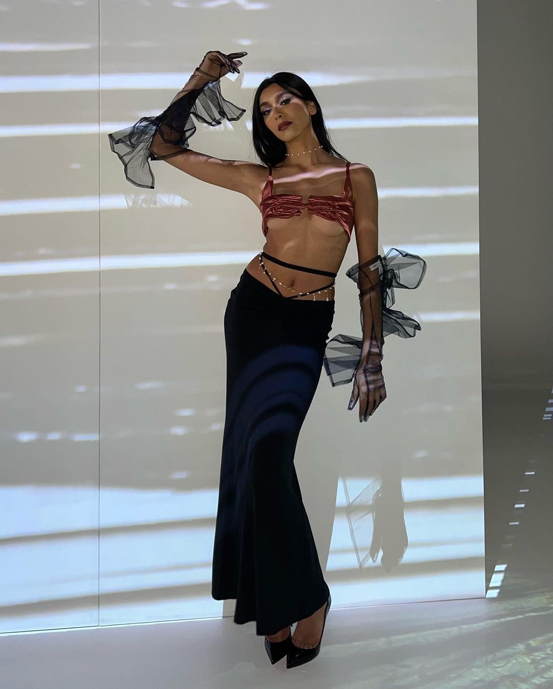 áo bàn tay che vòng một ảnh 5 ao ban tay che vong mot anh 5