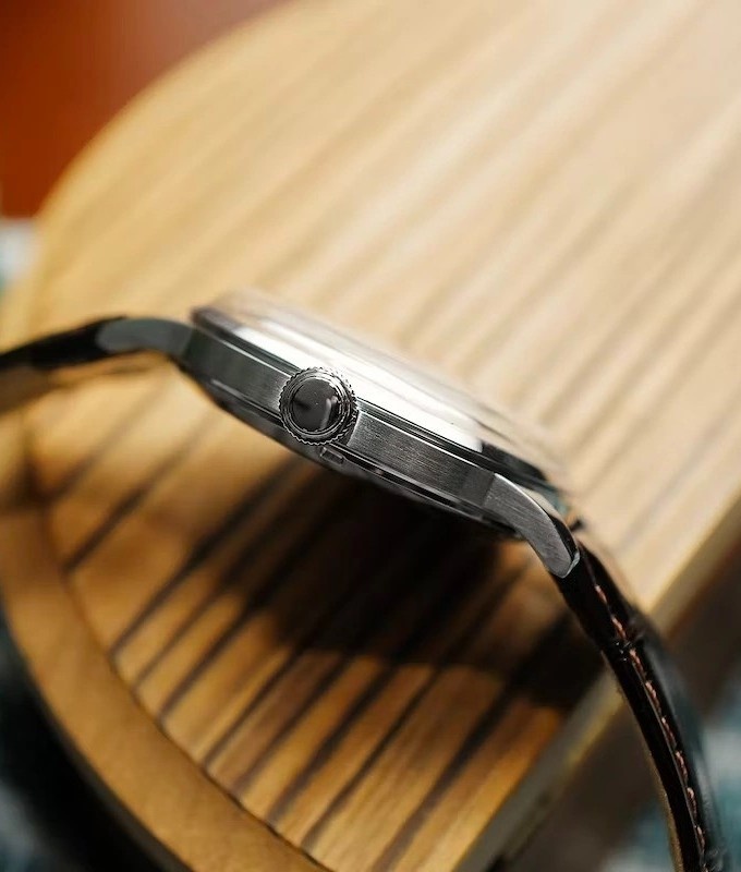 mẫu đồng hồ 150 USD ảnh 5 mau dong ho 150 USD anh 5