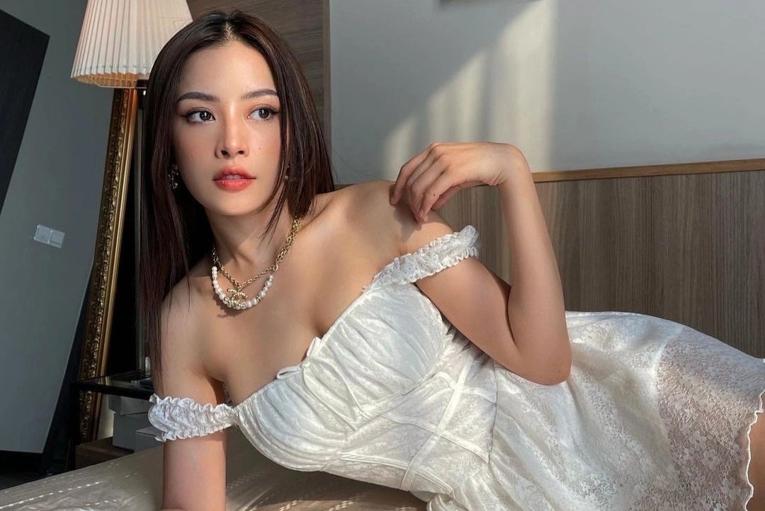 Mau do trang nen co trong tu do hinh anh