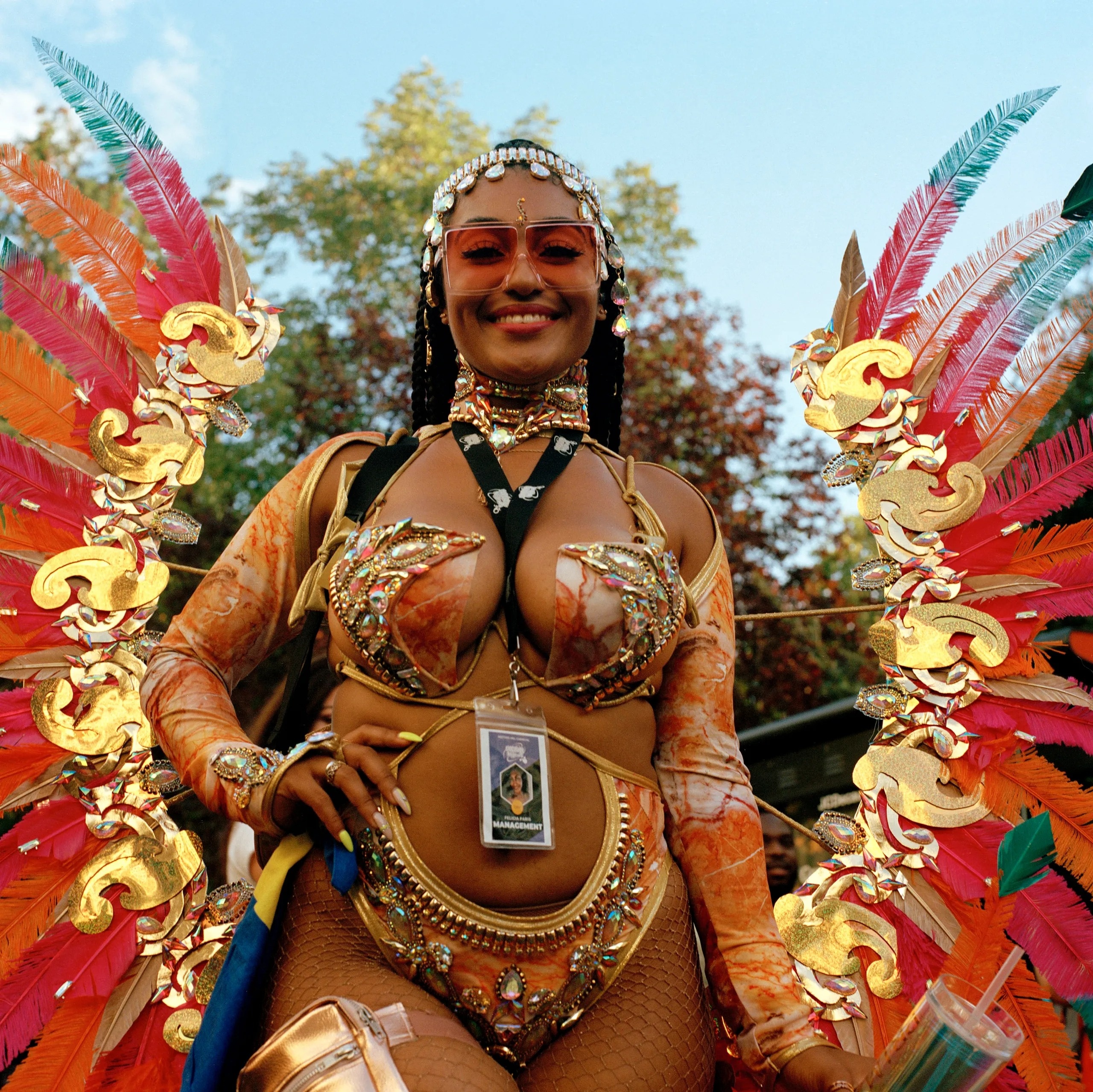 trang phuc le hoi anh 1