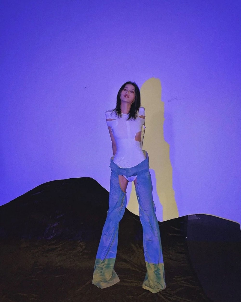 Yuqi quan khong day anh 3