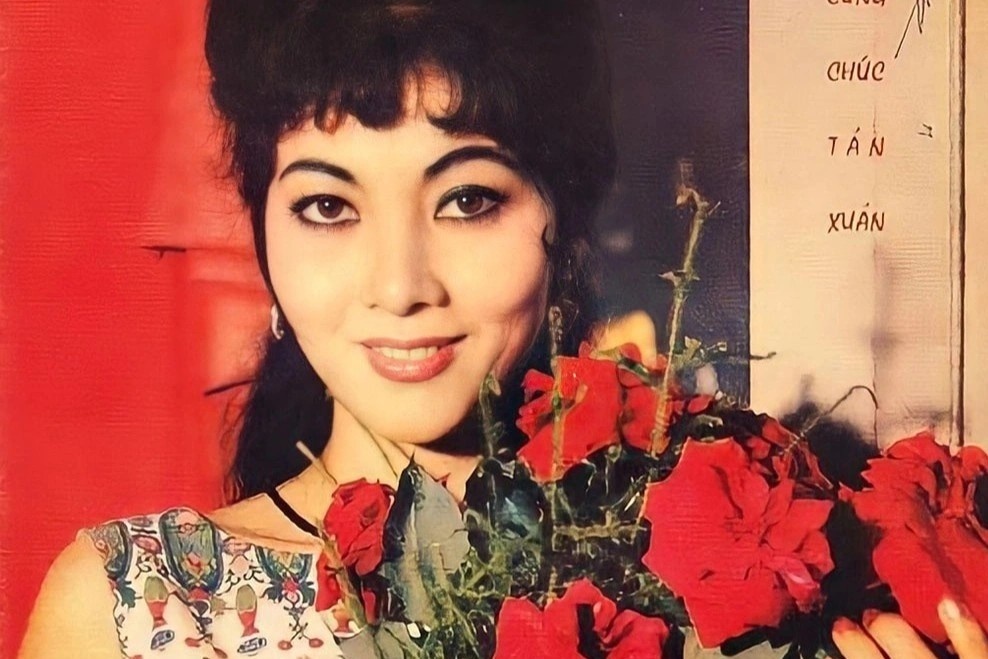 Thoi trang cua Tham Thuy Hang va my nhan xua hinh anh