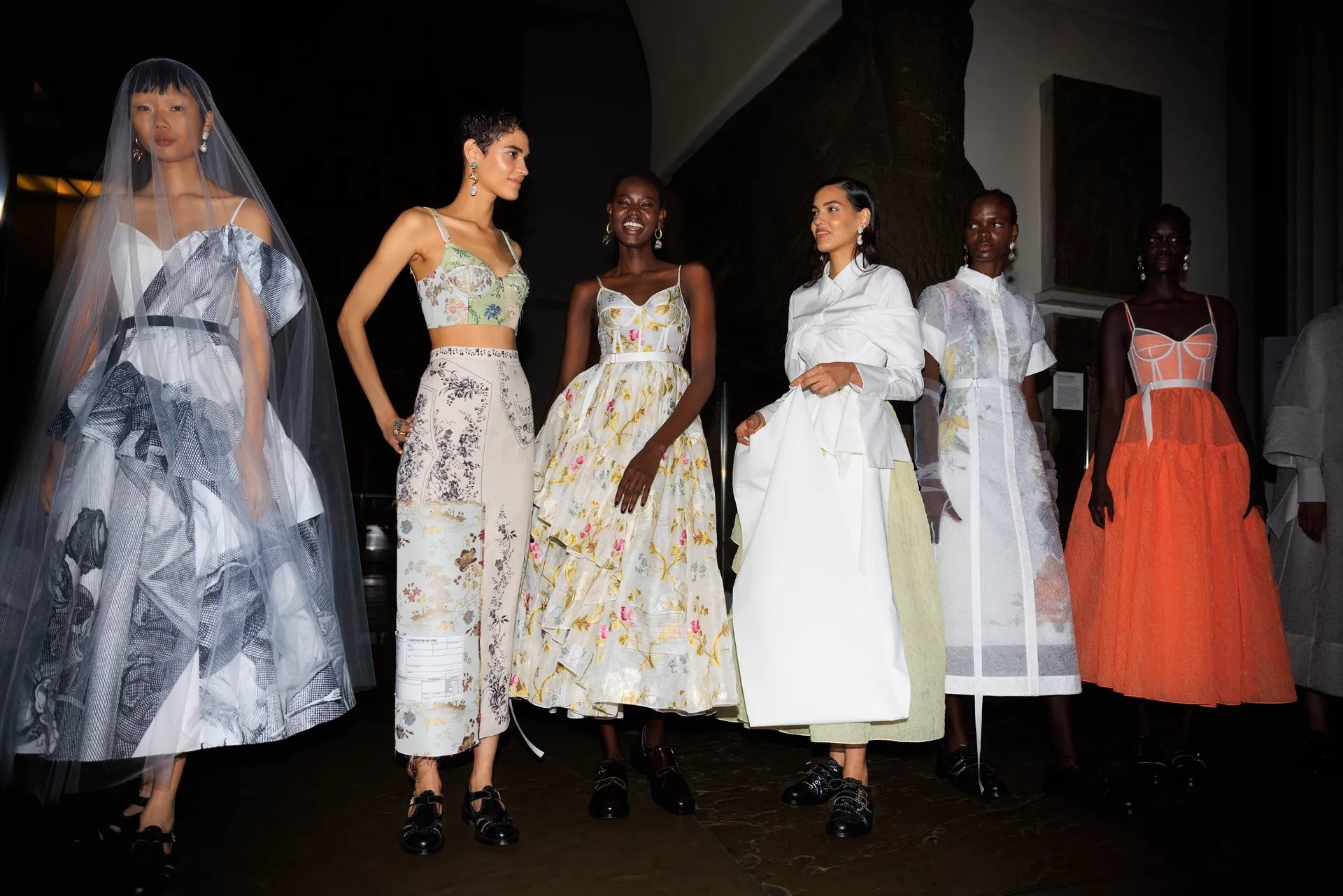 mau mac ao trong anh 14