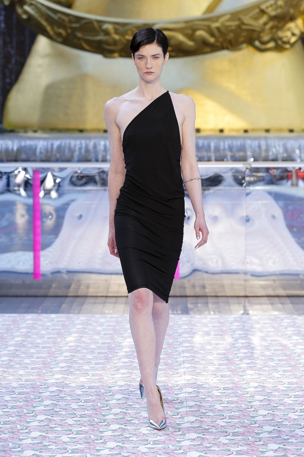 vay cocktail bao thu anh 2