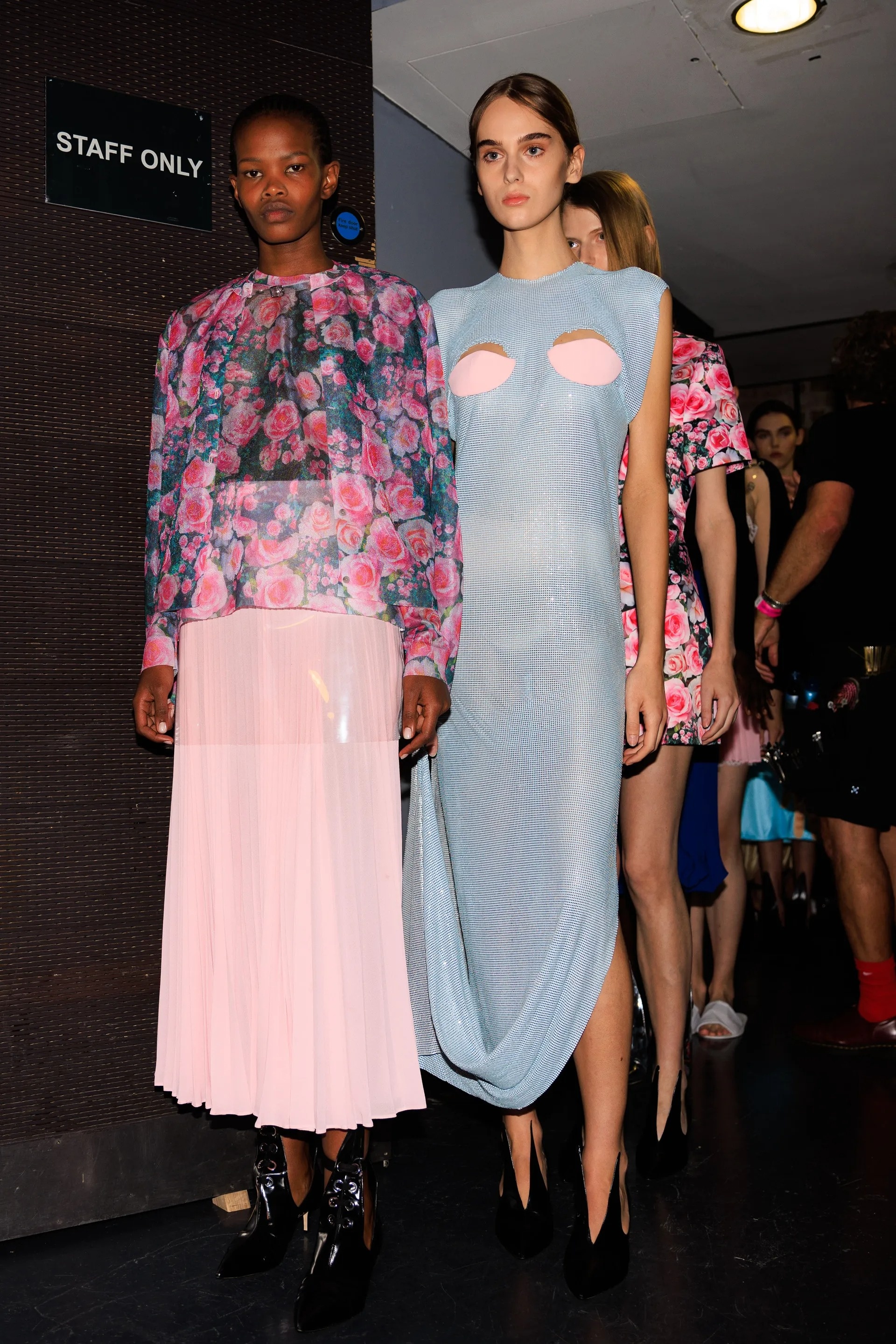 mốt khoe da thịt ảnh 11 mot khoe da thit anh 11