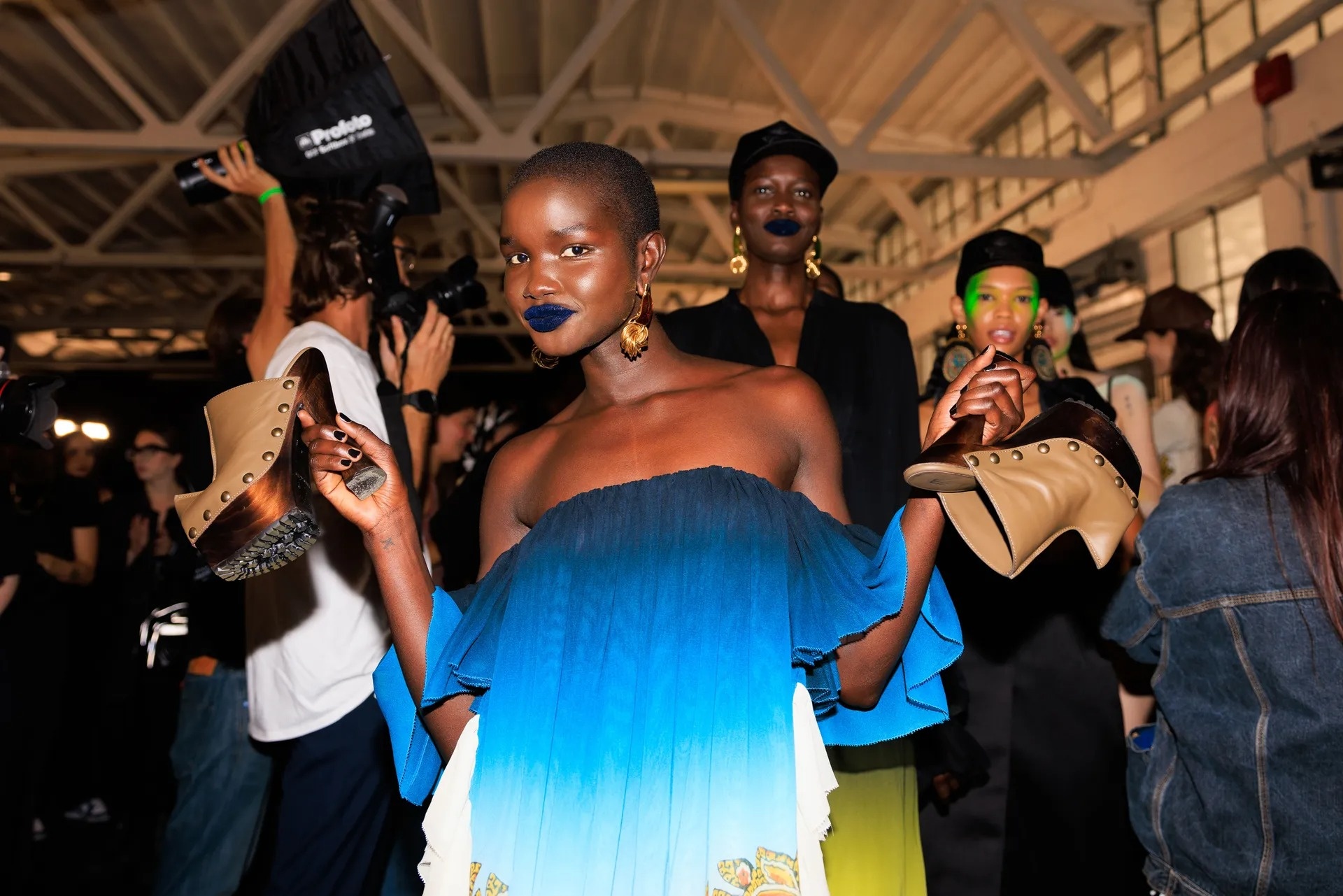 người mẫu hậu trường ảnh 5 nguoi mau hau truong anh 5